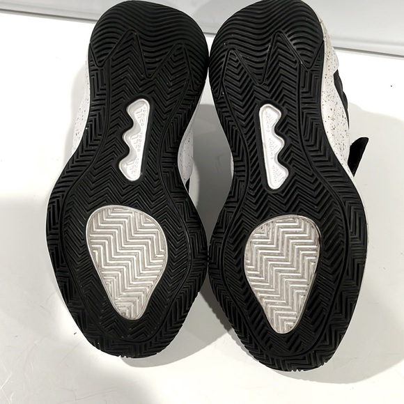 ADIDAS Deep Threat J Black,Gold,White Kids Basketball Sneaker Shoes  SIZE 3 1/2 - Picture 8 of 11